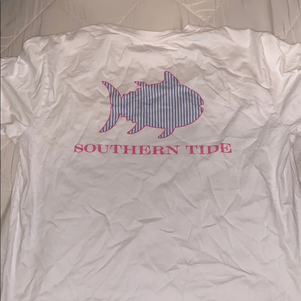 short sleeve vineyard vine t-shirt